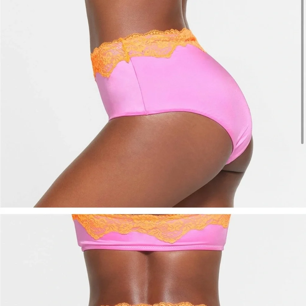 NWT! Skims Vibrant Pink Bikini bottom with Orange Lace size Xs